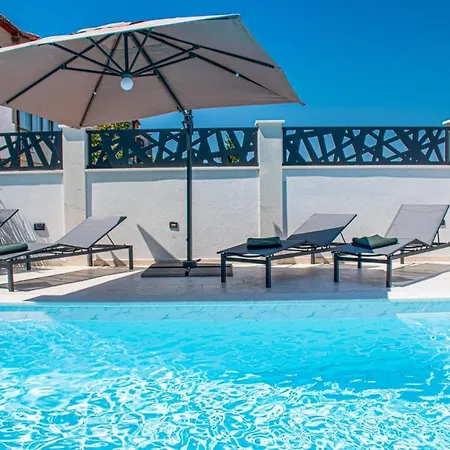 Villa Beautiful Enka In Banjole,pula - By Istrabook